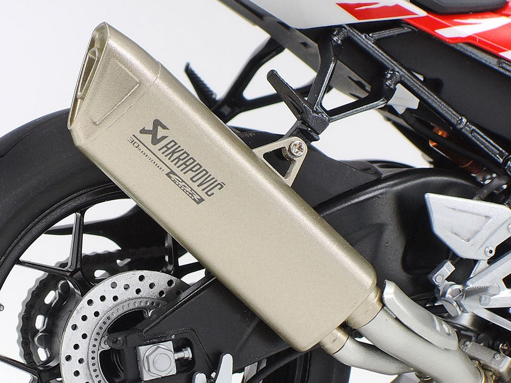 Tamiya 1:12 Honda CBR1000RR-R Fireblade SP 30th Anniversary Edition