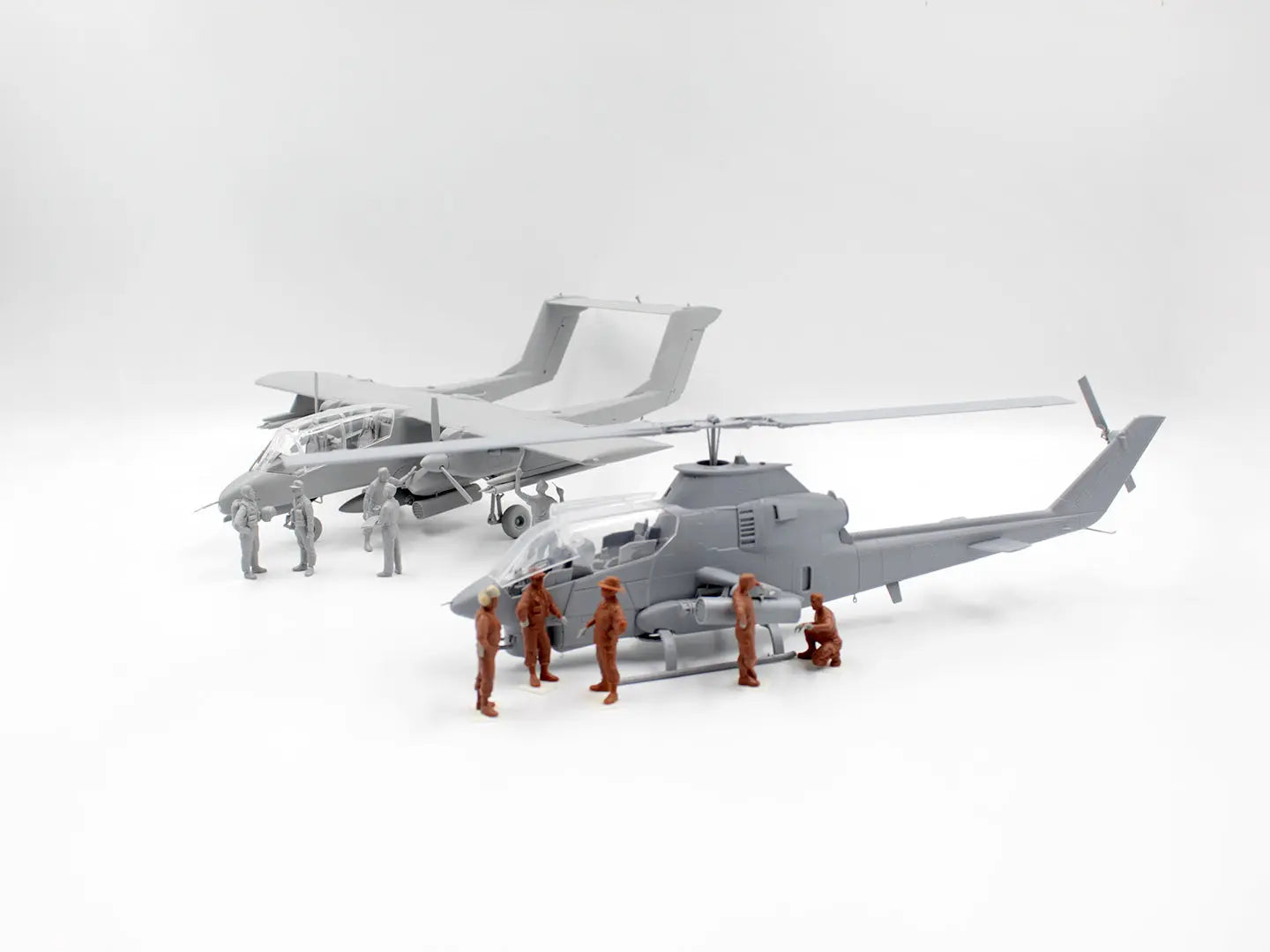 ICM 1:48 Forward Operating Base Cobra and Bronco ICM