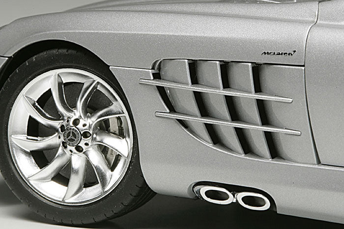 Tamiya 1/24 Mercedes-Benz SLR McLaren Plastic Model Kit Tamiya