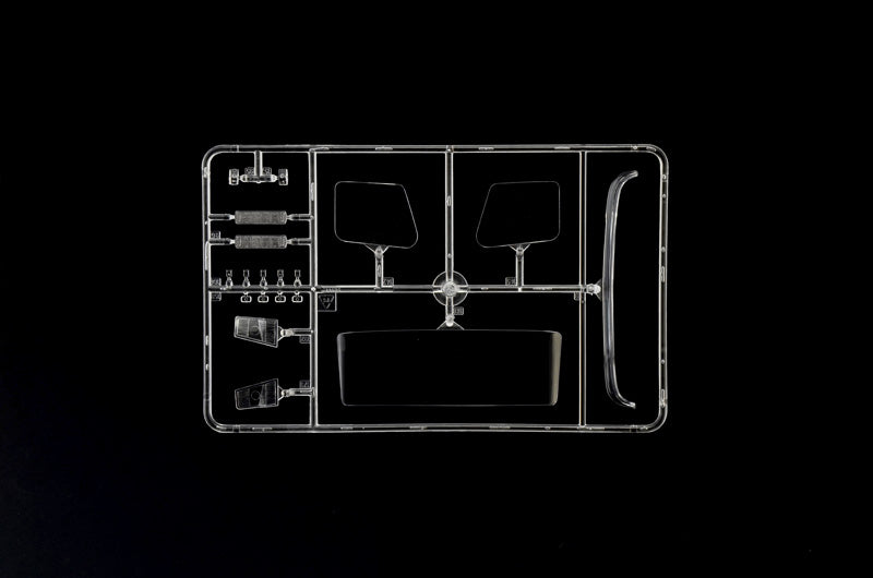 Italeri 1/24 VOLVO FH16 GLOBETROTTER XL Plastic Model Kit Italeri