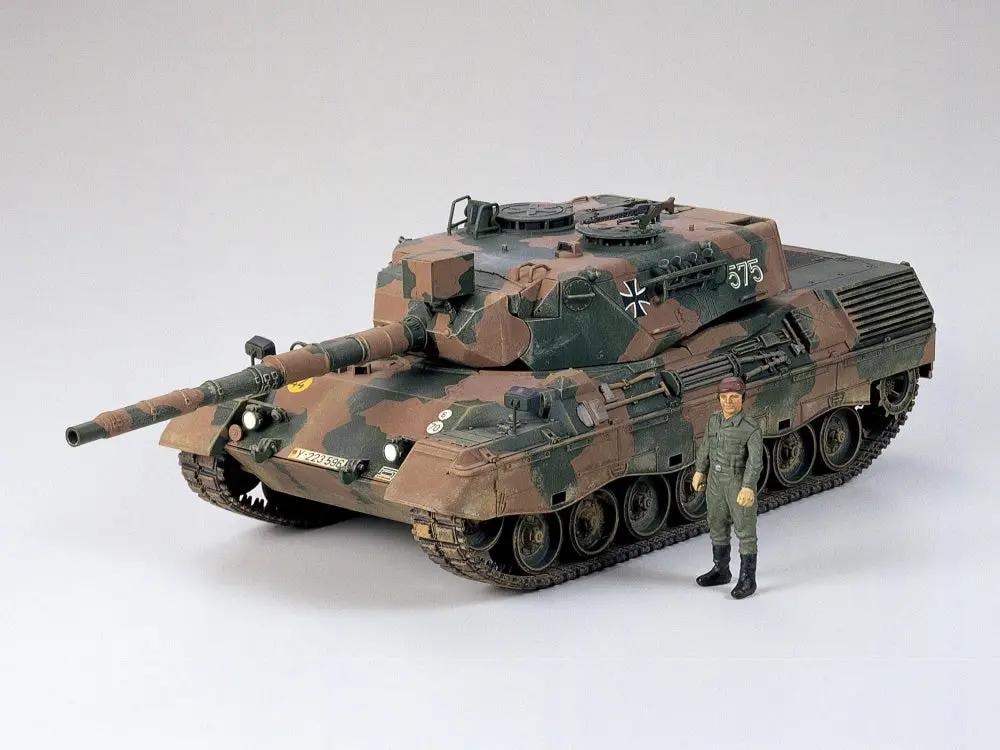 Tamiya 1:35 WEST GERMAN LEOPARD A4 Plastic Model kit