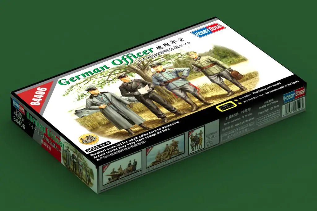 HobbyBoss 1/35 German Officer Plastic Model Kit HobbyBoss