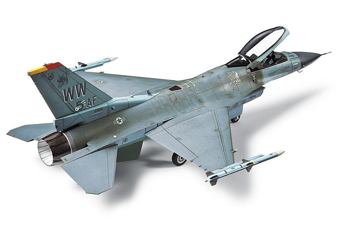 Tamiya 1:72 Lockheed Martin F-16CJ Block 50 Fighting Falcon Plastic Model Kit Tamiya