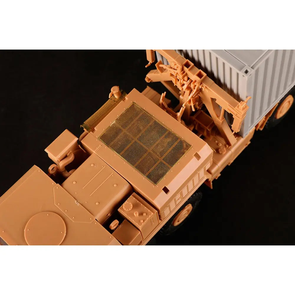 I Love Kit 1/35 LVSR MKR18 Cargo with 20ft Container Plastic Model Kit I Love Kit