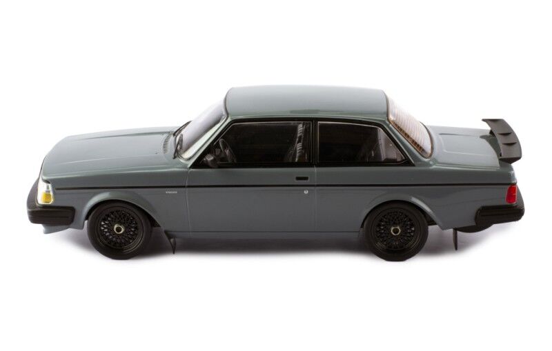IXO Models 1/18 VOLVO 240 TURBO "CUSTOM" 1986 - GREY