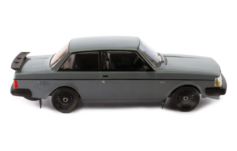 IXO Models 1/18 VOLVO 240 TURBO "CUSTOM" 1986 - GREY