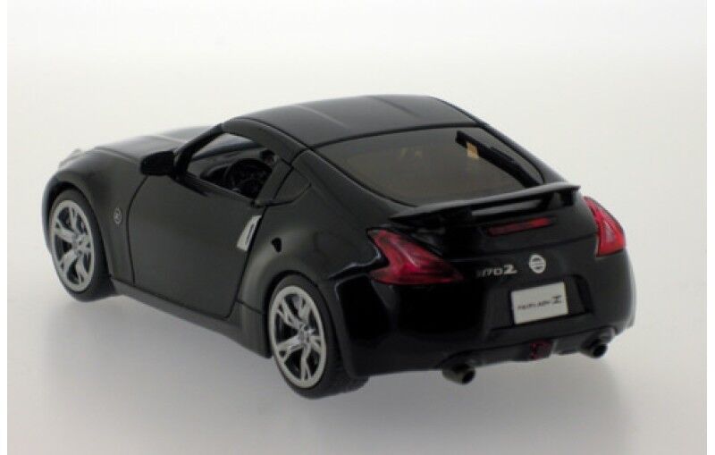 IXO Models 1/43 NISSAN Fairlady 370Z GT Edition - White - 2011 IXO Models