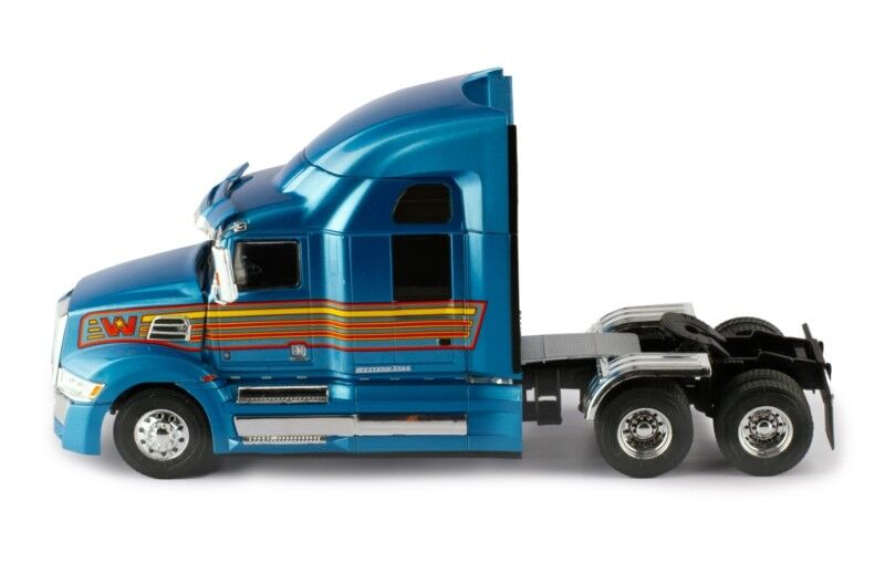 IXO Models 1/43 Western Star 5700 EX 2016 Light Metallic Blue