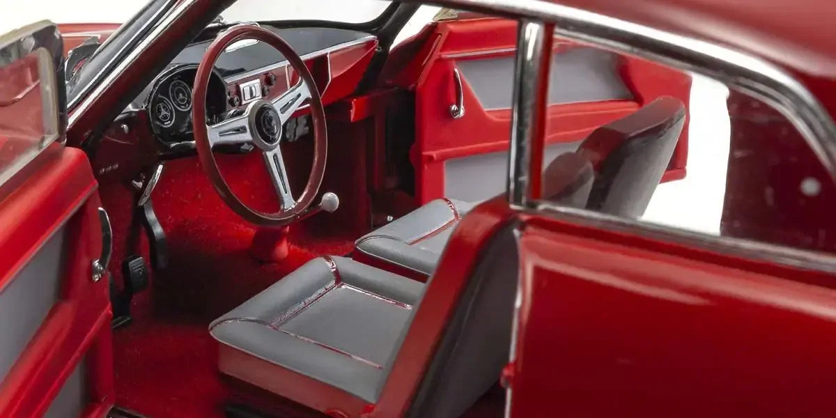 Kyosho 1/18 Alfa Romeo Giulietta SV 1958 Targa Florio (#24) Diecast Model Car Kyosho