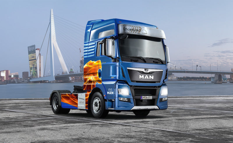 Italeri 1/24 MAN TGX XXL D38 Plastic Model Kit Italeri
