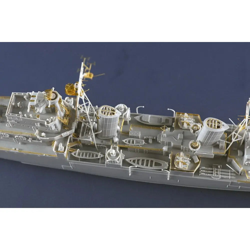 Trumpeter 1/350 HMS Argonaut Plastic Model Kit Trumpeter