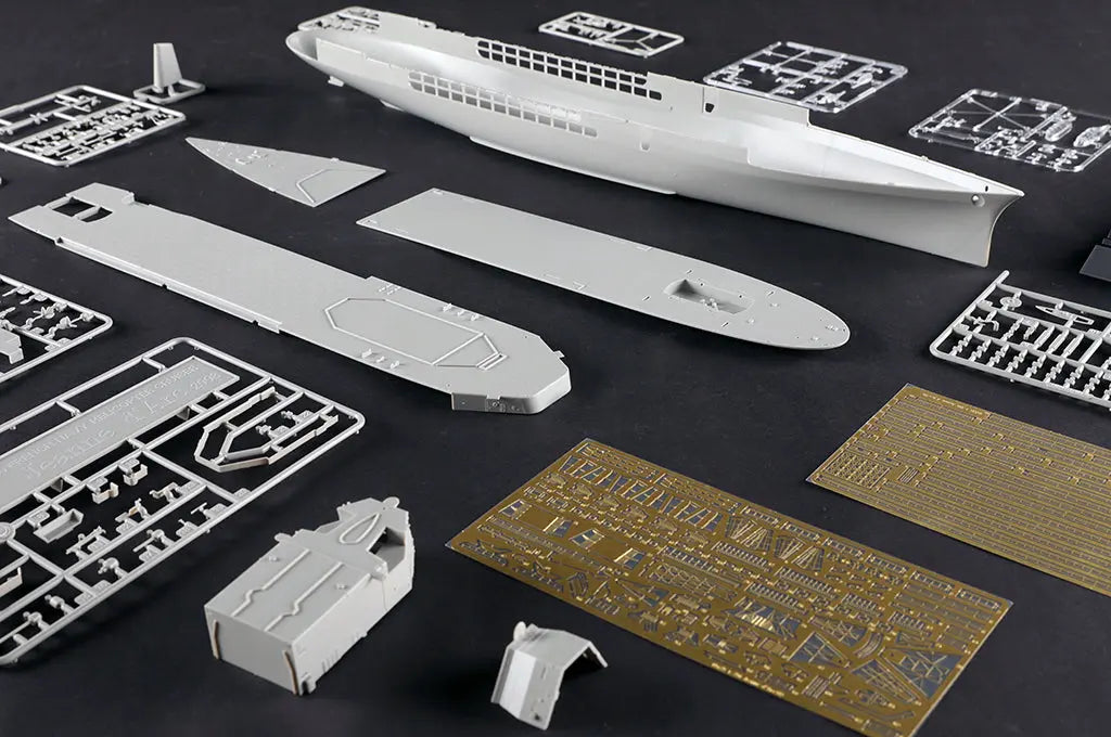 Trumpeter 1/350 French Navy Helicopter Cruiser Jeanne d’Arc 2008 Plastic Model Kit Trumpeter