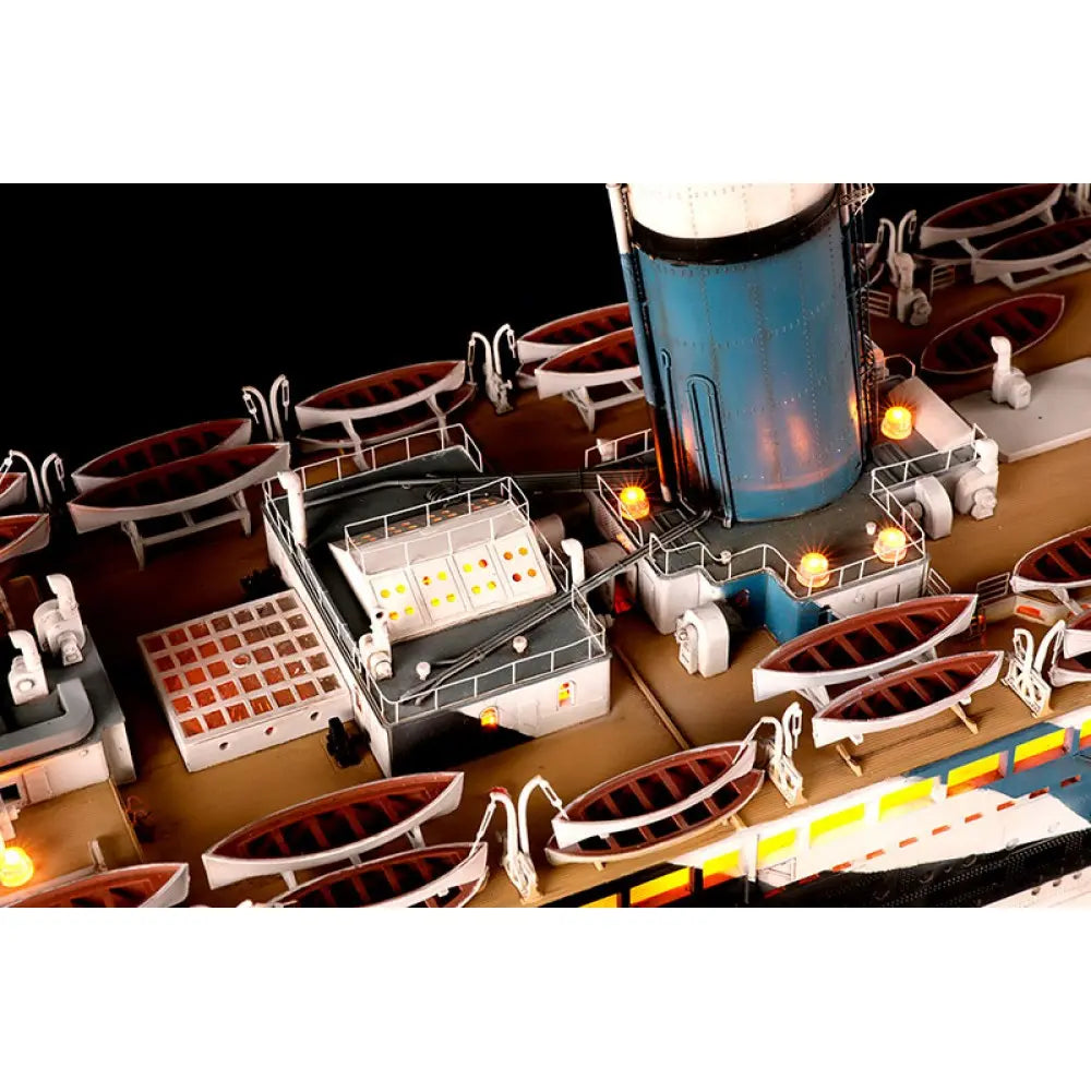 Trumpeter 1/200 Olympic & Britannic light sets Trumpeter