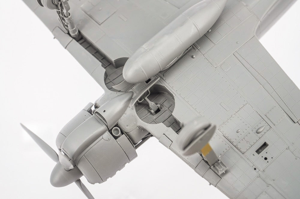 Border Model 1/35 Akagi Bridge w/ Flight Deck A6M2 Zero Fighter Plastic Model Kit Border Model