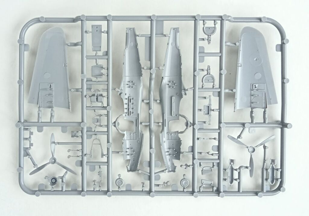 Arma Hobby 1:72 P-400 Airacobra Plastic Model Kit (Copy)