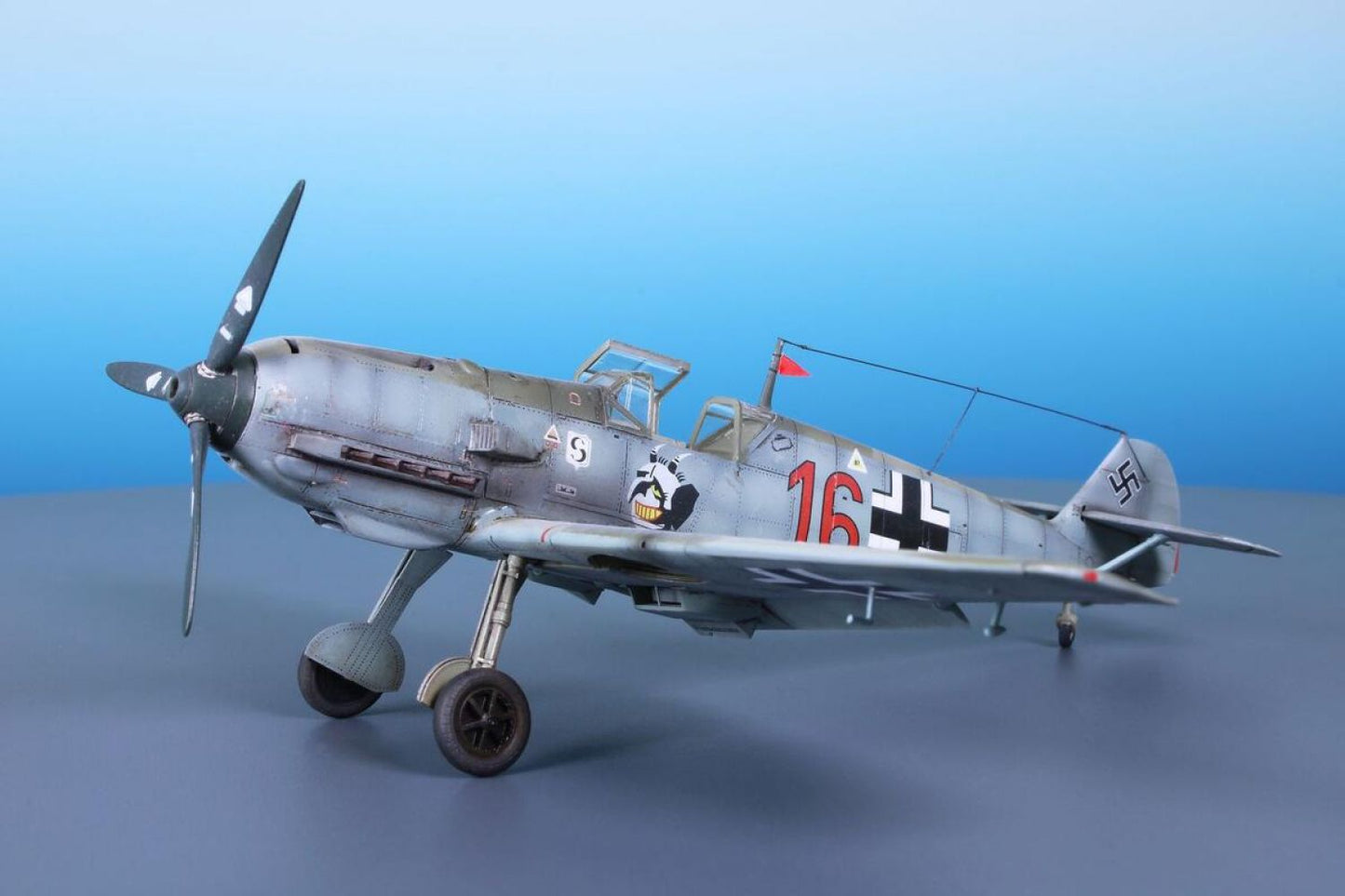 Special Hobby 1/72 Messerschmitt Bf 109E-1 'Lightly-Armed Emil' Plastic Model Kit Special Hobby
