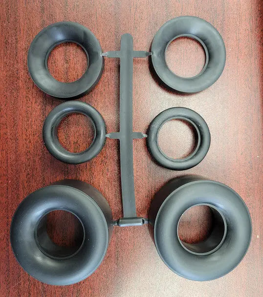 Atlantis 1/16 Funny Car Tire set Plastic Model Kit Atlantis