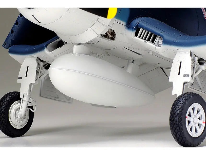 Tamiya 1:32 Vought F4U-1A Corsair Tamiya