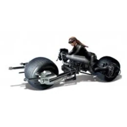 Moebius Catwoman w/Bat-Pod Plastic Model Kit - Franklin Hobbies Ltd