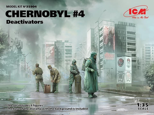 ICM 1:35 Chernobyl # 4 Decontamination Worker Set