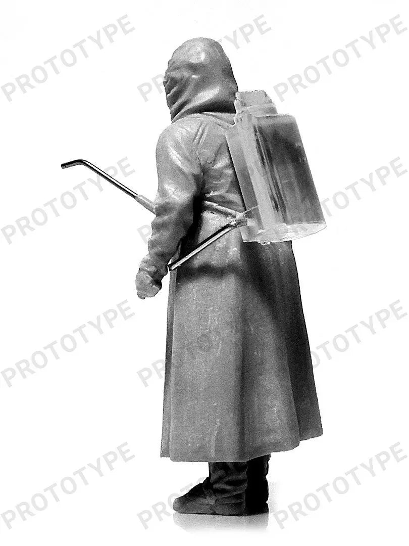 ICM 1:35 Chernobyl # 4 Decontamination Worker Set ICM
