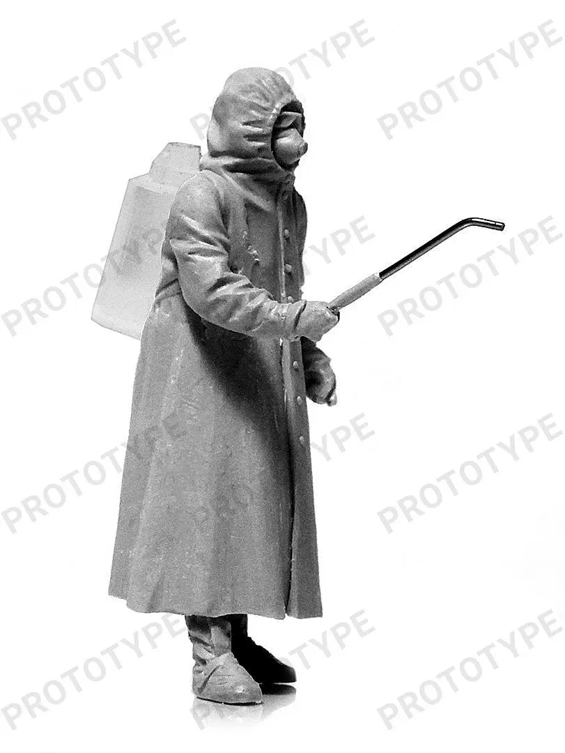 ICM 1:35 Chernobyl # 4 Decontamination Worker Set ICM