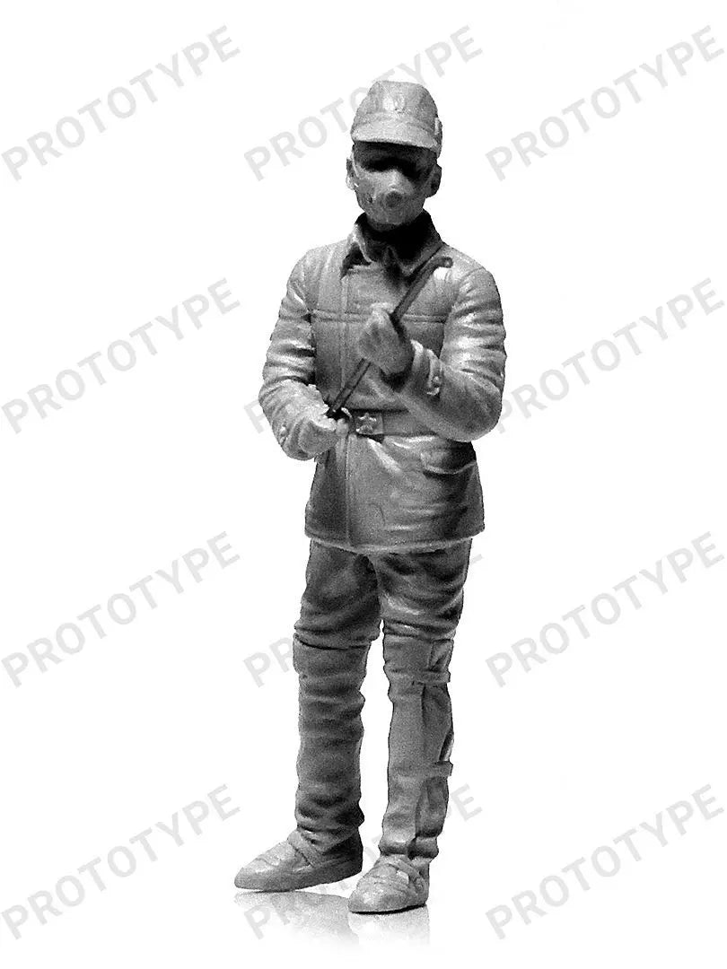 ICM 1:35 Chernobyl # 4 Decontamination Worker Set ICM