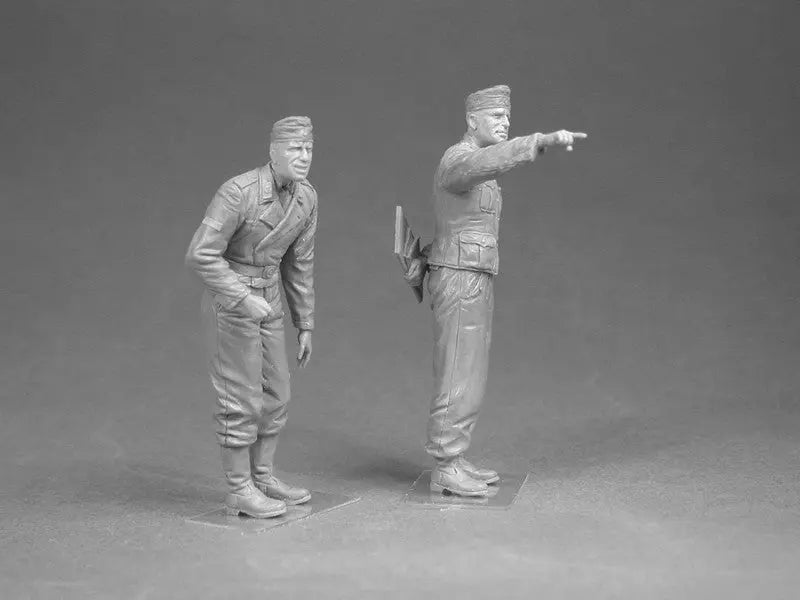 Miniart 1:35 German Tank Crew Special Edition Figure Set MiniArt