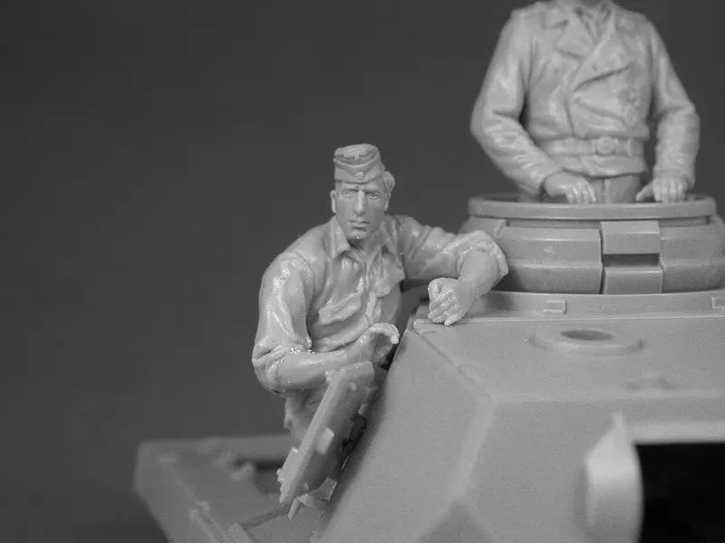 Miniart 1:35 German Tank Crew Special Edition Figure Set MiniArt