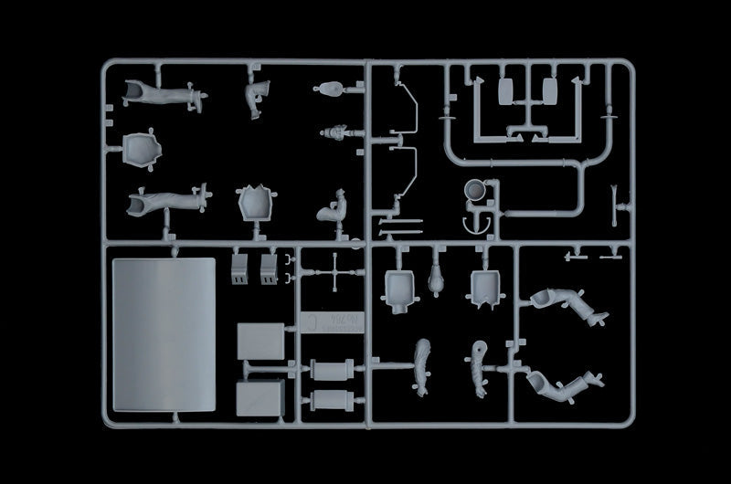 Italeri 1/24 Truck Shop Accessories Plastic Model Kit Italeri