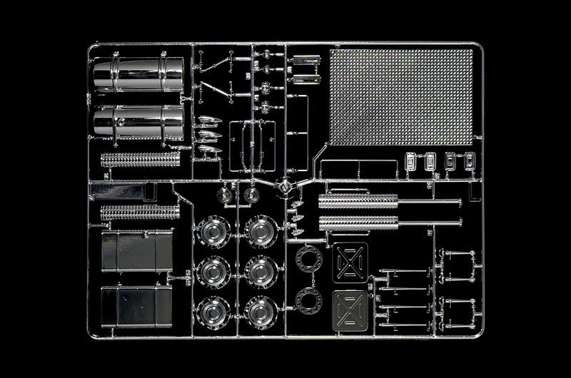 Italeri 1/24 Truck Shop Accessories Plastic Model Kit Italeri