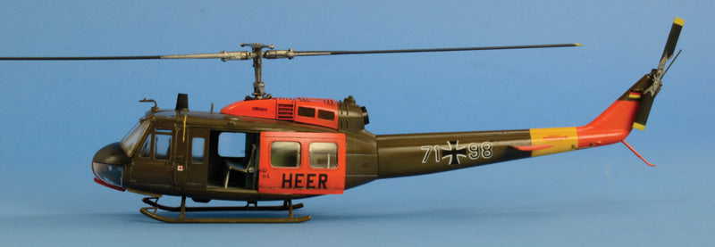 Italeri 1/48 UH - 1D Iroquois with RNZAF Decals Plastic Model Kit Italeri