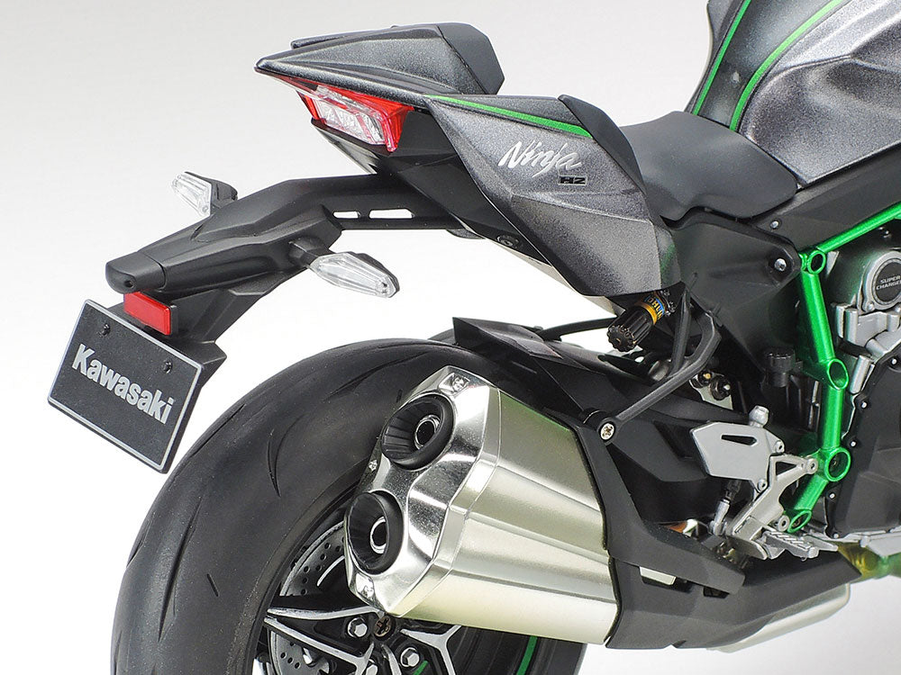 Tamiya 1/12 Kawasaki Ninja H2 Carbon Plastic Model Kit Tamiya