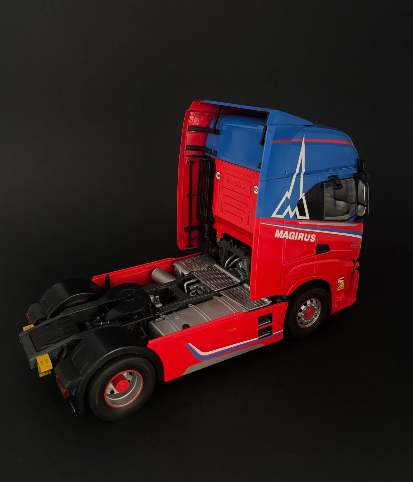 Italeri 1/24 Iveco S-Way Plastic Model Kit