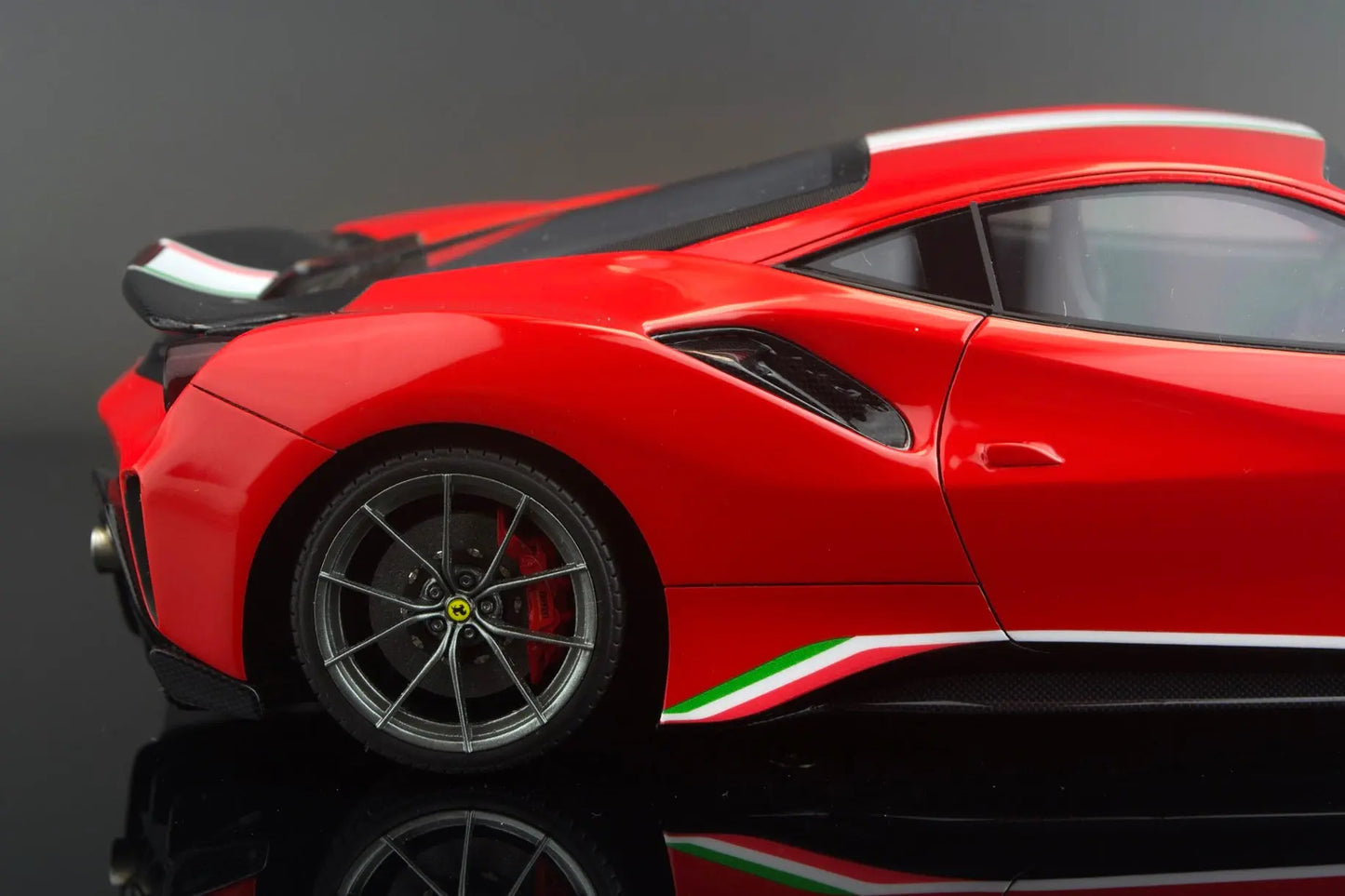 Alpha Models 1:24 Ferrari 488 Pista - Full Resin Model kit Alpha Models