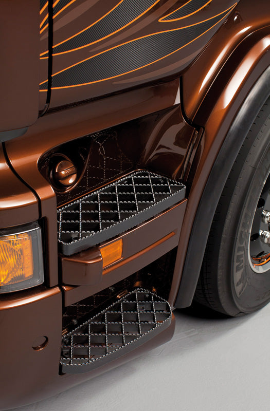 Italeri 1/24 SCANIA R730 ''BLACK AMBER'' Plastic Model Kit Italeri