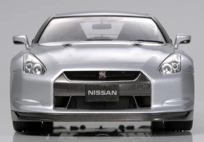 Tamiya 1:24 Nissan GT-R Plastic Model Kit