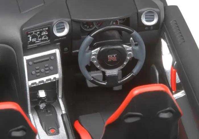 Tamiya 1:24 Nissan GT-R Plastic Model Kit