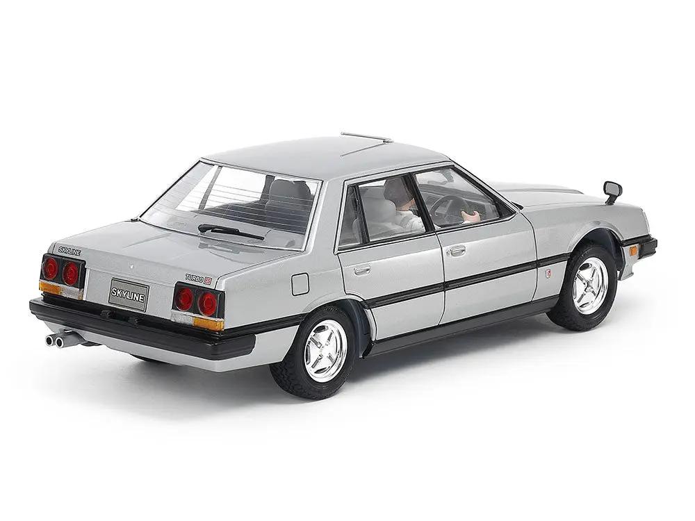 Tamiya 1:24 NISSAN SKYLINE SEDAN 2000 TURBO GT-ES Plastic Model Kit