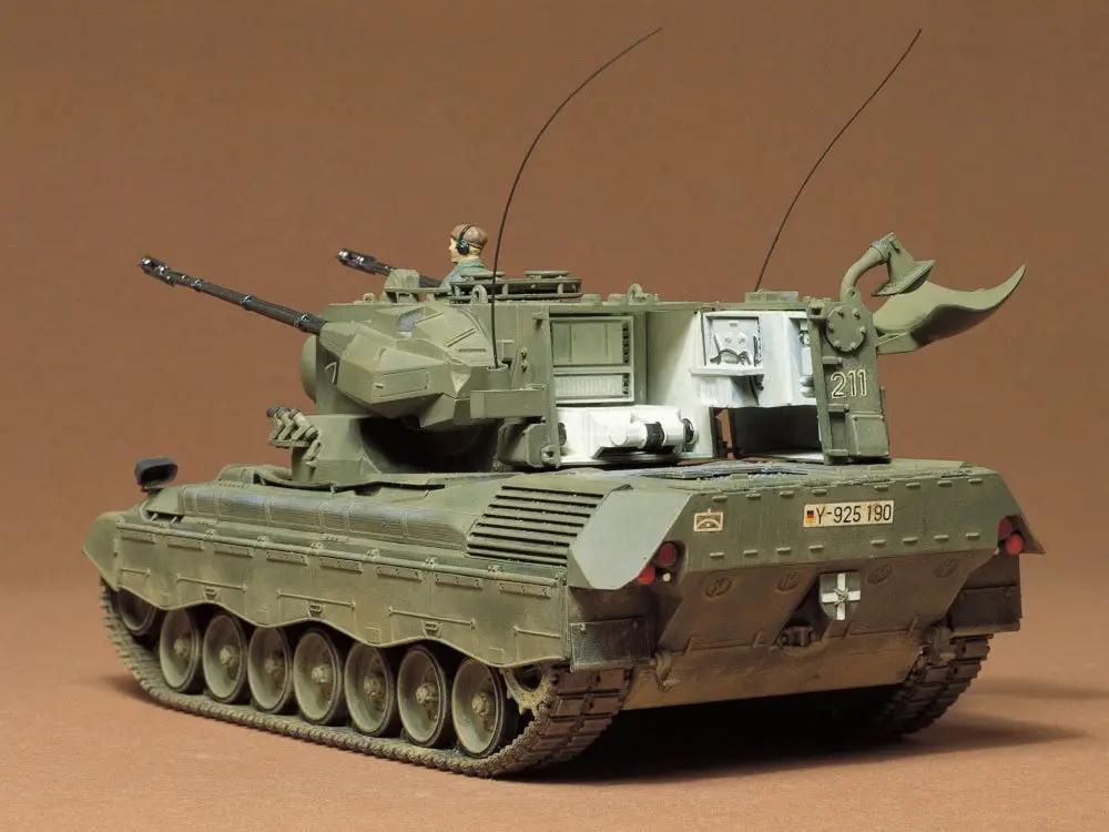 Tamiya 1:35 WEST GERMAN FLAKPANZER GEPARD Plastic Model kit