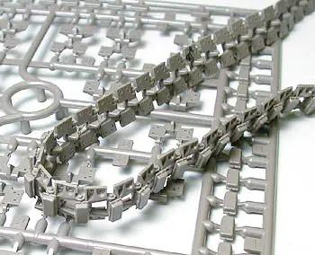 Tamiya 1:35 GERMAN 18 TON HEAVY HALF-TRACK "FAMO" Plastic Model Kit