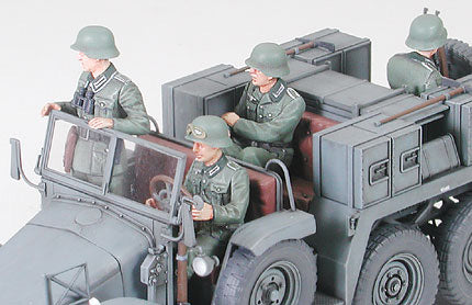 Tamiya 1:35 1/35 KRUPP PROTZE 1 TON (6x4) Kfz.69 TOWING TRUCK with 3.7cm Pak Plastic Model Kit Tamiya