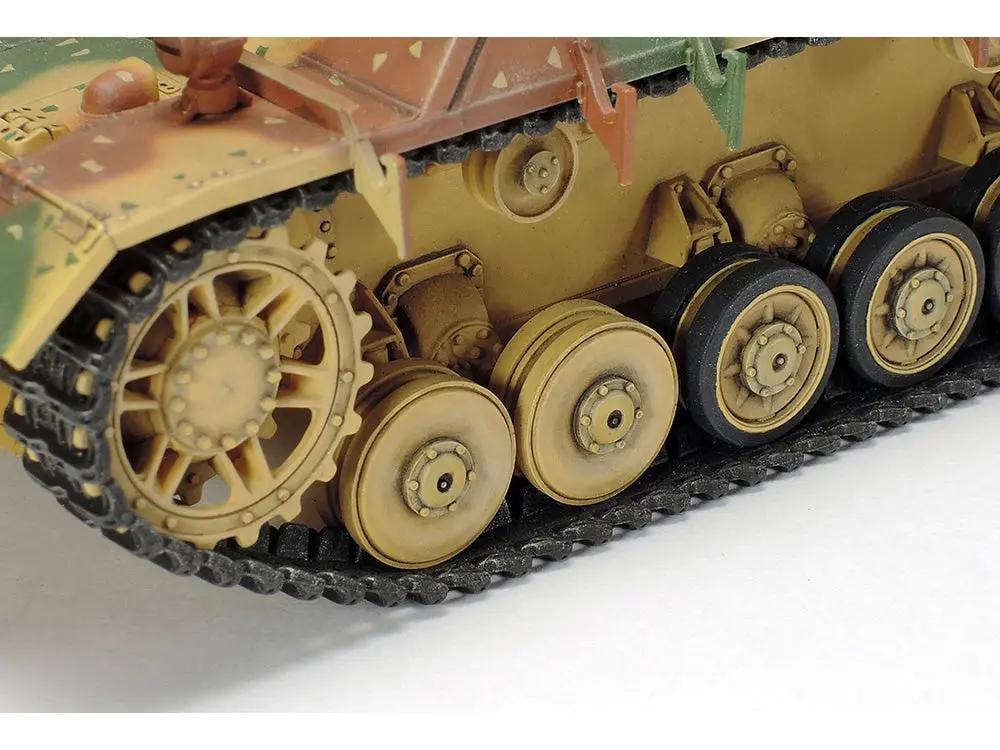 Tamiya 1:35 GERMAN JAGDPANZER IV /70(V) LANG Plastic Model Kit