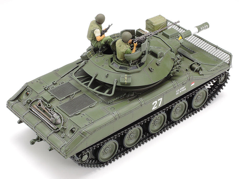 Tamiya 1:35 U.S. Airborne Tank M551 Sheridan (Vietnam War) Plastic Model Kit Tamiya