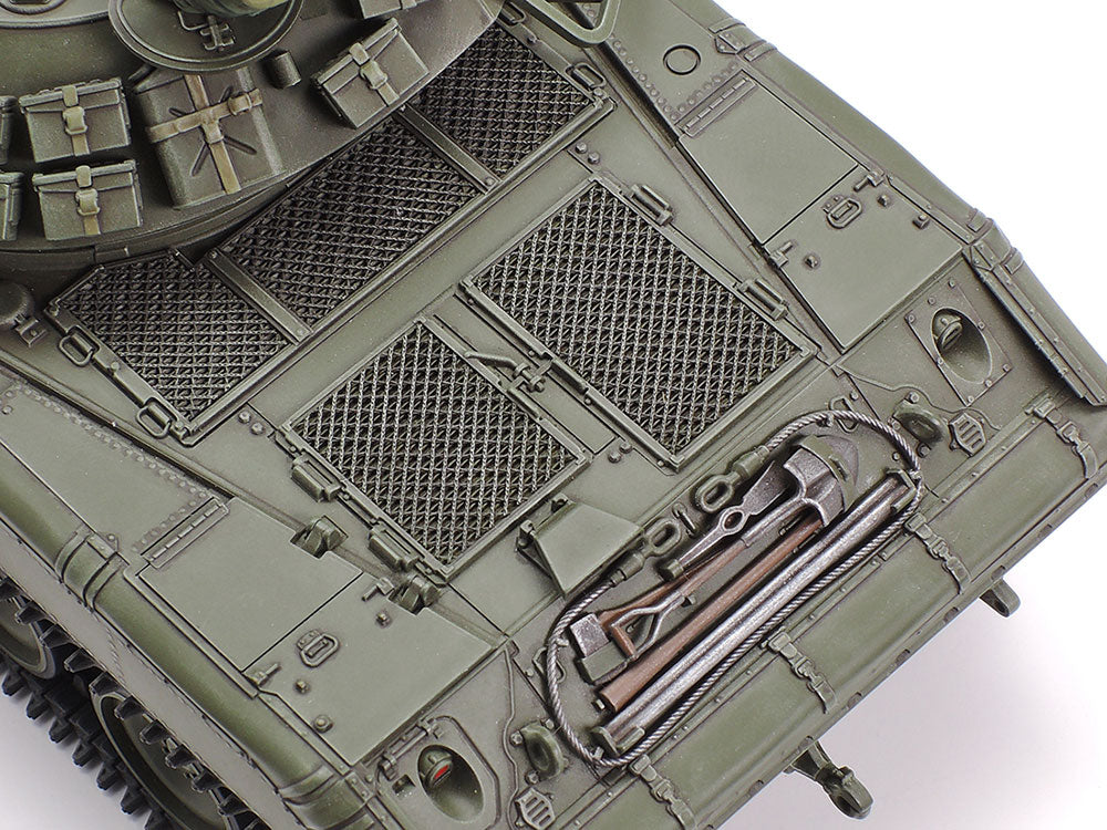 Tamiya 1:35 U.S. Airborne Tank M551 Sheridan (Vietnam War) Plastic Model Kit Tamiya