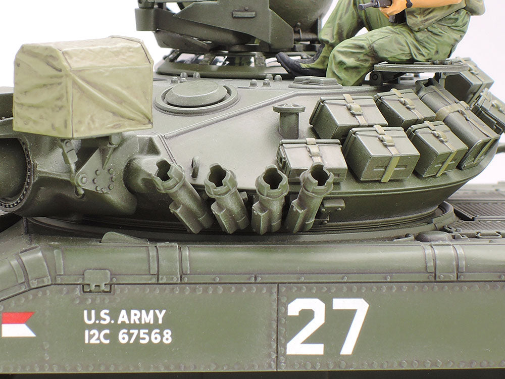 Tamiya 1:35 U.S. Airborne Tank M551 Sheridan (Vietnam War) Plastic Model Kit Tamiya