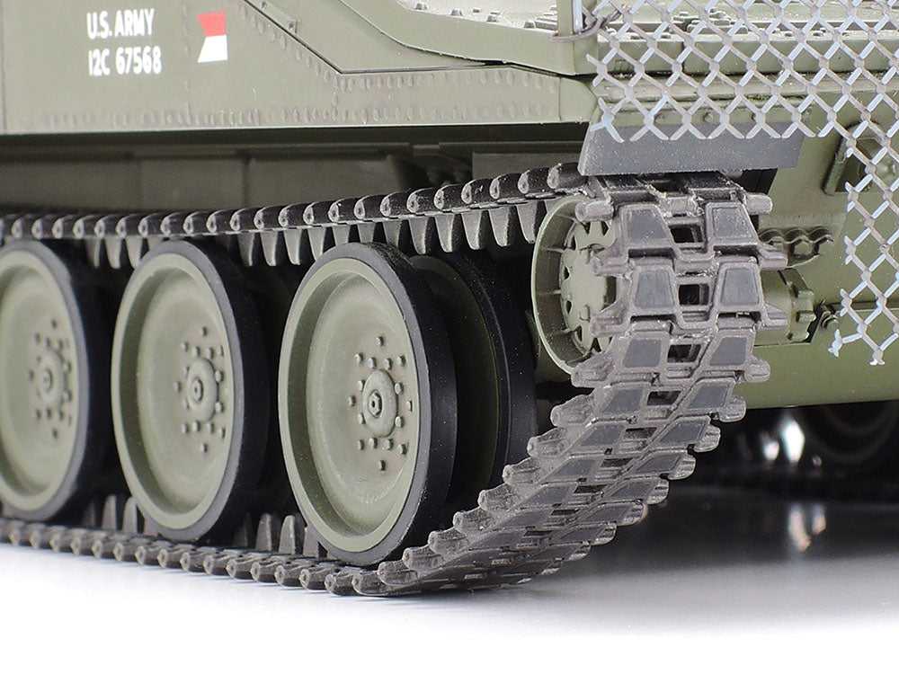 Tamiya 1:35 U.S. Airborne Tank M551 Sheridan (Vietnam War) Plastic Model Kit Tamiya