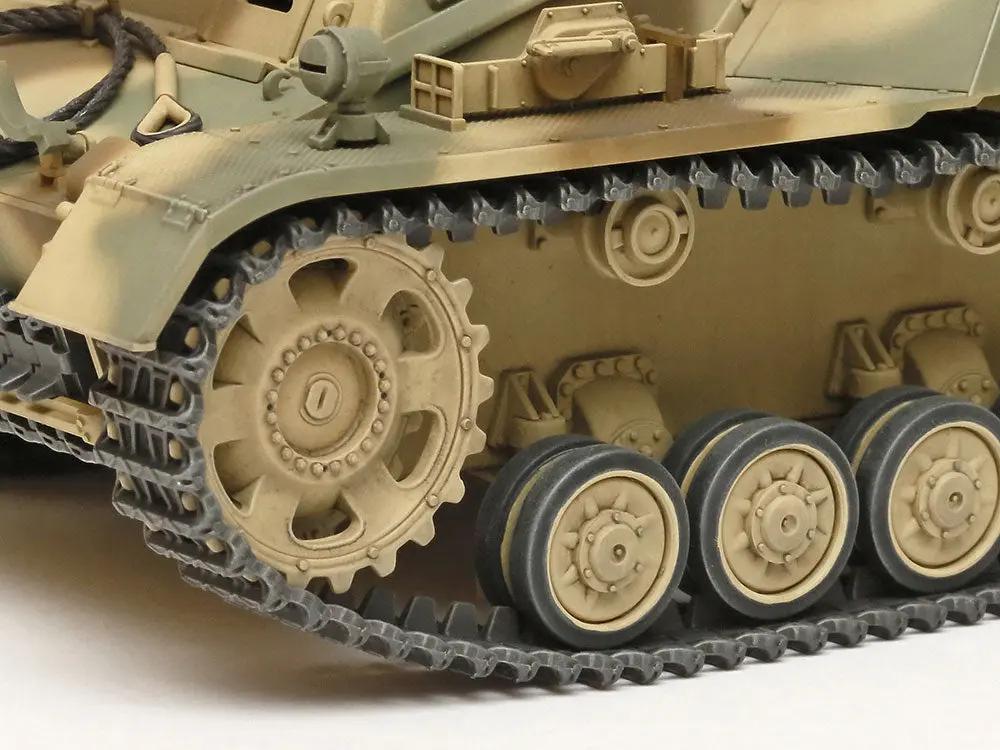 Tamiya 1:35 GERMAN HEAVY SELF-PROPELLED HOWITZER HUMMEL (LATE PRODUCTION) Plastic Model Kit