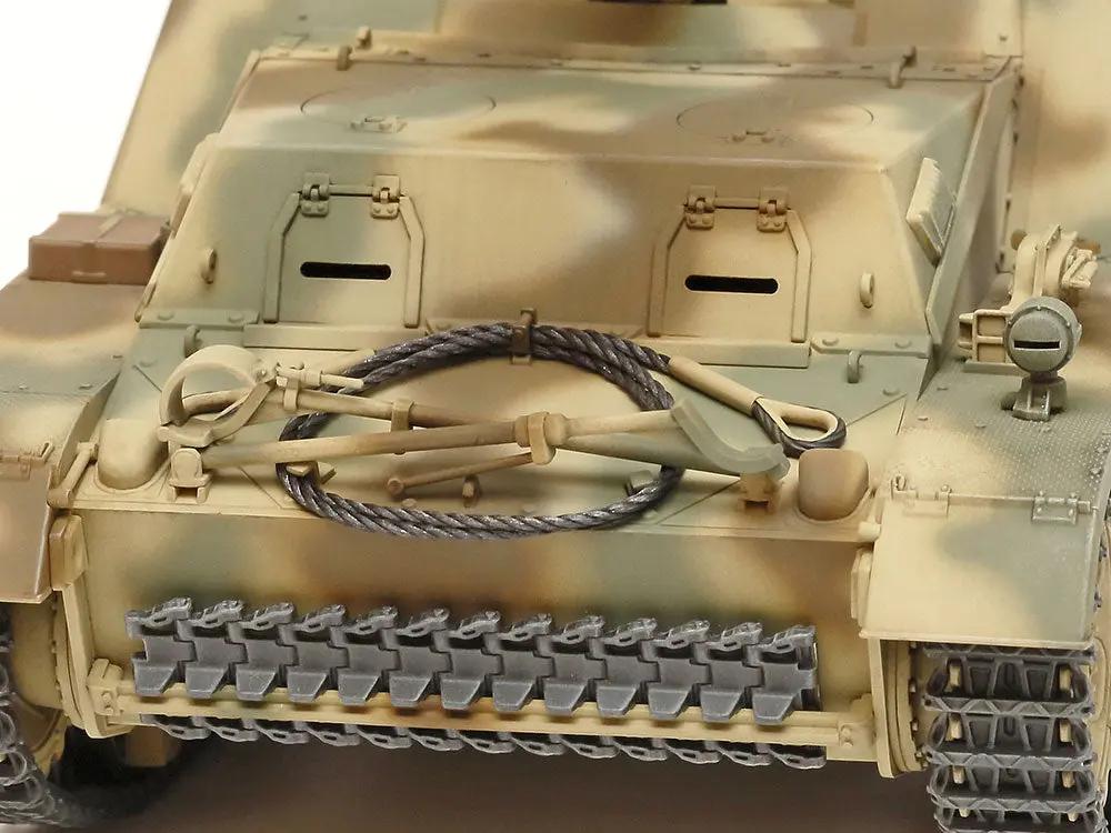 Tamiya 1:35 GERMAN HEAVY SELF-PROPELLED HOWITZER HUMMEL (LATE PRODUCTION) Plastic Model Kit