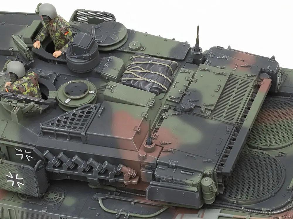 Tamiya 1:35 GERMAN MAIN BATTLE TANK LEOPARD 2 A7V Plastic Model Kit